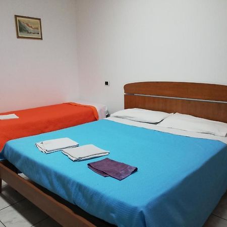 Affittacamere Gelindo Silvi Marina Bagian luar foto